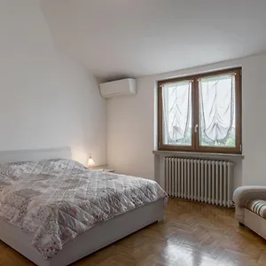 https://la-casetta-dei-daini-solo-affitti-brevi.italymilanhotels.net
