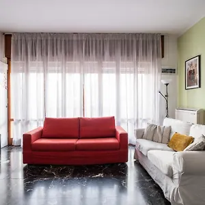 Boldrini With Balcony By Wonderful Italy Apartment