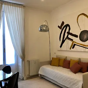 https://casa-giussano-elegante-bilocale-in-centro.italymilanhotels.net